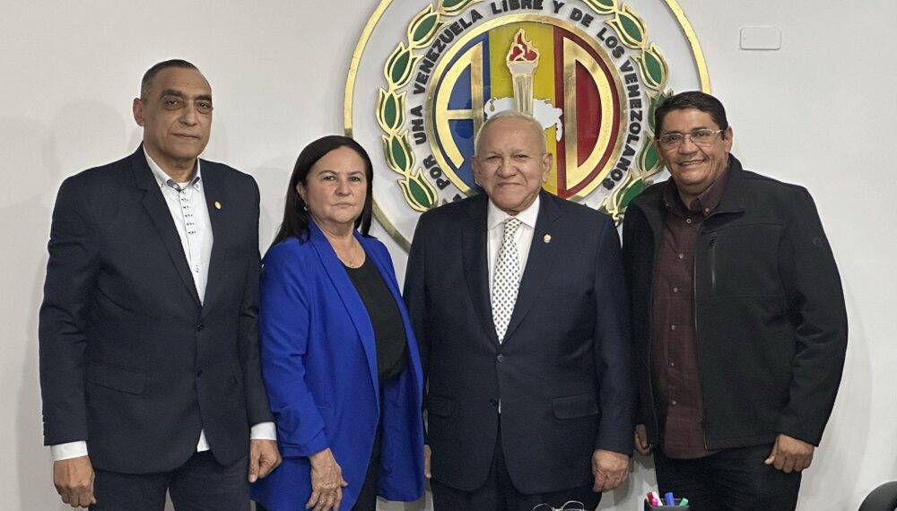 Tres alcaldes de AD en el Zulia confirman participación en las municipales