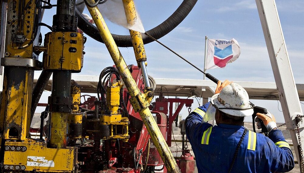 EEUU extiende plazo para que Chevron liquide operaciones en Venezuela