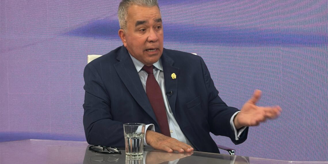 Luis Eduardo Martínez: «La migración no es un delito»