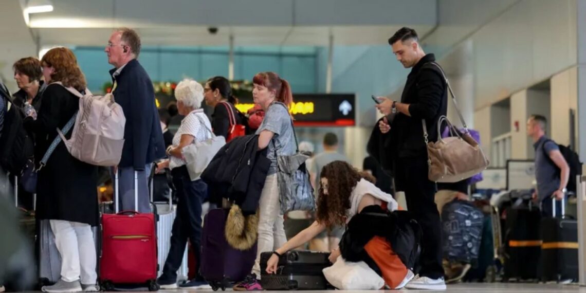 Posible prohibición de viajes: Aconsejan a Cubanos y Venezolanos no salir de EEUU