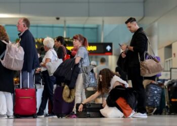 Posible prohibición de viajes: Aconsejan a Cubanos y Venezolanos no salir de EEUU