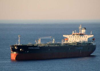 Trump anuncia aranceles del 25% a países que compren petróleo y gas a Venezuela