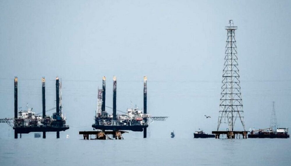 PDVSA reportó la desaparición de 2 tripulantes de la barcaza que explotó en el Lago de Maracaibo