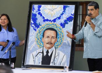 Maduro atribuye “mejoría milagrosa” del Papa a retrato de San José Gregorio Hernández