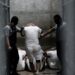 HRW confirma la ausencia de antecedentes penales en venezolanos deportados a El Salvador