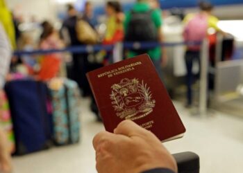 Gobierno emite «alerta de viaje» a Estados Unidos