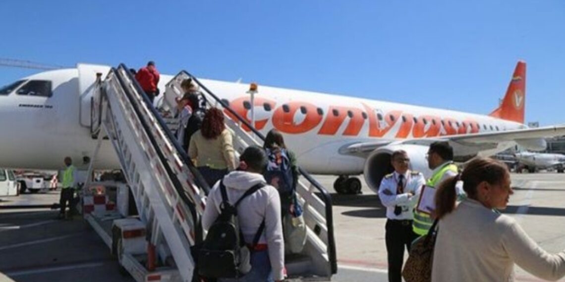 Este domingo #30mar 229 migrantes venezolanos llegarán al país provenientes de EEUU