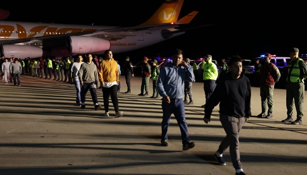Casi 1.300 venezolanos volvieron en 7 vuelos entre febrero y marzo, en su mayoría deportados por EEUU