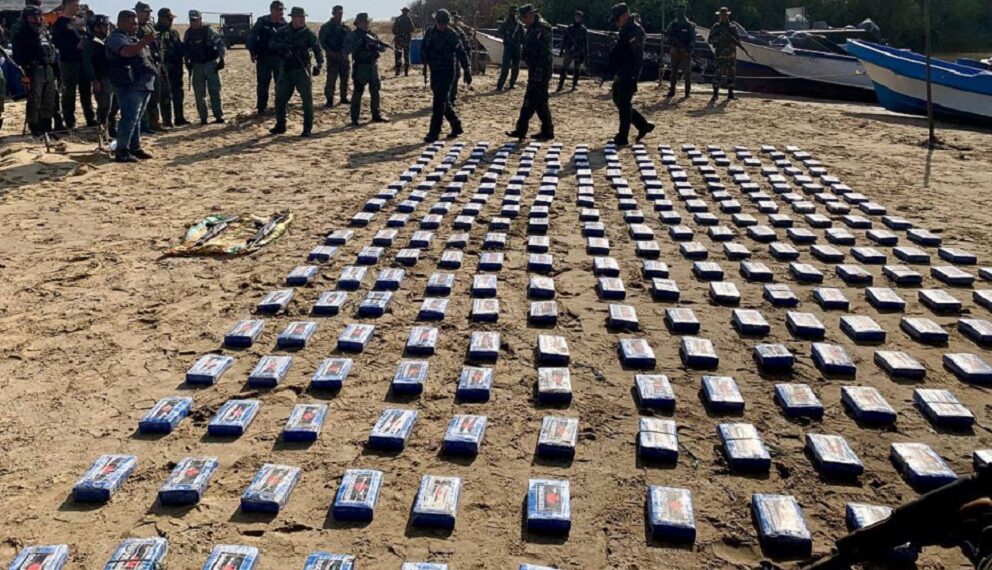 La FANB incautó otras 300 panelas de cocaína en el Zulia