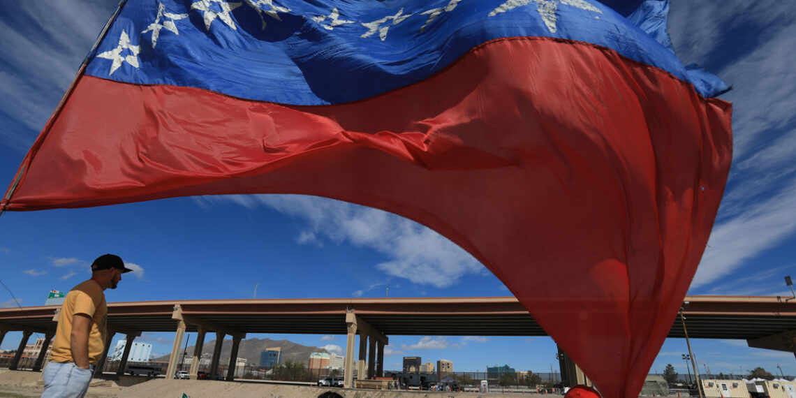 Recomiendan a más de 500 mil venezolanos en Ecuador buscar asesorías tras el fin de la amnistía migratoria