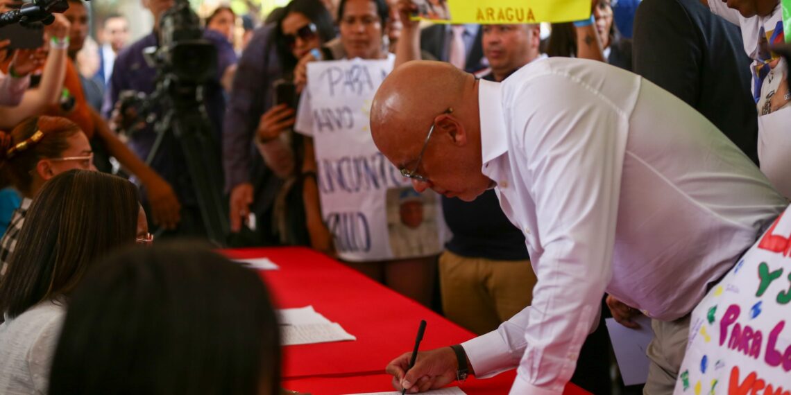 Diputados de la AN exigen libertad de migrantes venezolanos secuestrados en El Salvador