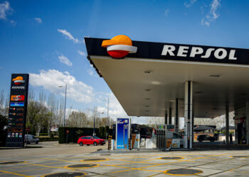 Repsol sigue trabajando con autoridades de EEUU para mantener la actividad en Venezuela