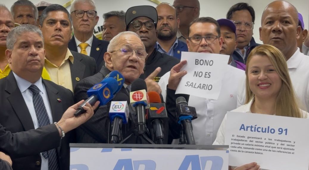 Bernabé Gutiérrez le recuerda a Maduro que los bonos no son salario