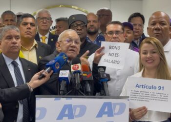 Bernabé Gutiérrez le recuerda a Maduro que los bonos no son salario