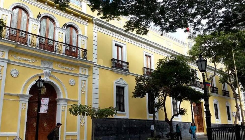 Gobierno rechaza acusaciones de Ecuador sobre hurto de actas electorales