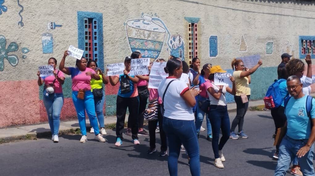 Docentes del municipio Acevedo exigen restitución del salario y bonificaciones que les suspendieron sin justificación