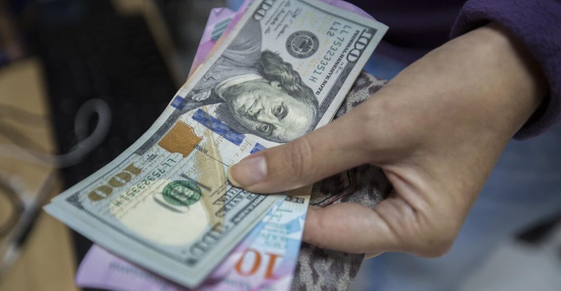 OVF: Salarios en bolívares del sector privado caen en el primer trimestre de 2025