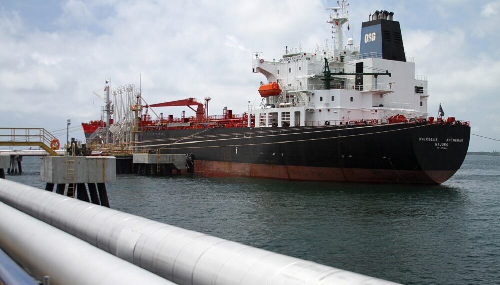 Reuters: Exportaciones petroleras cayeron 11,5% en marzo por aranceles y cancelación de licencias