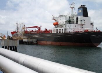 Reuters: Exportaciones petroleras cayeron 11,5% en marzo por aranceles y cancelación de licencias