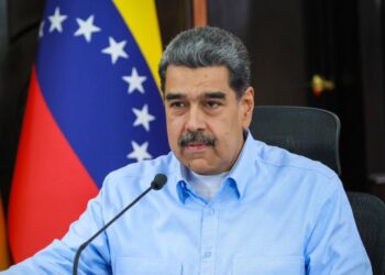 Maduro firmó un decreto que elimina todos los tributos aplicados a los sectores productivos durante un año