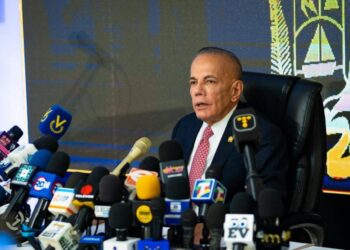 Manuel Rosales aseveró que el voto “es el único mecanismo que provocará el cambio en Venezuela»