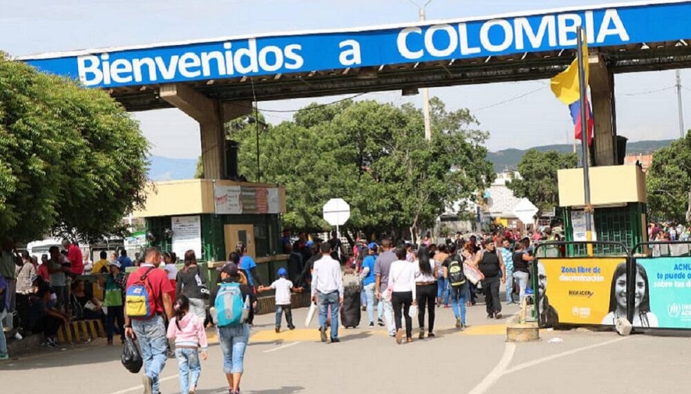 Petro advierte que 5 millones de venezolanos pueden emigrar si EEUU sigue presionando al país