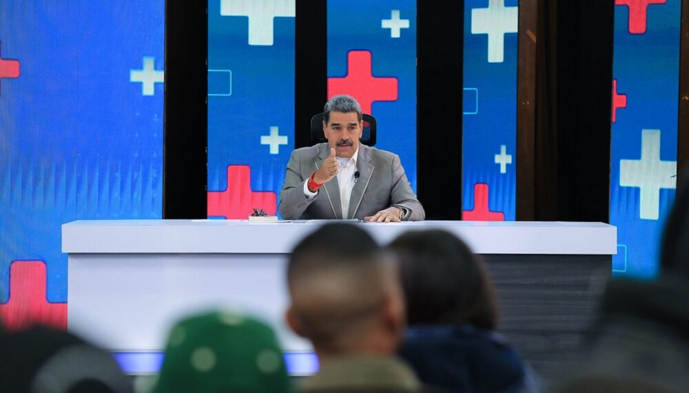 Maduro anuncia que este 8 de abril firmará un decreto de emergencia económica