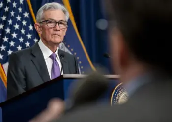 Reserva Federal de EEUU anuncia reunión extraordinaria para este lunes