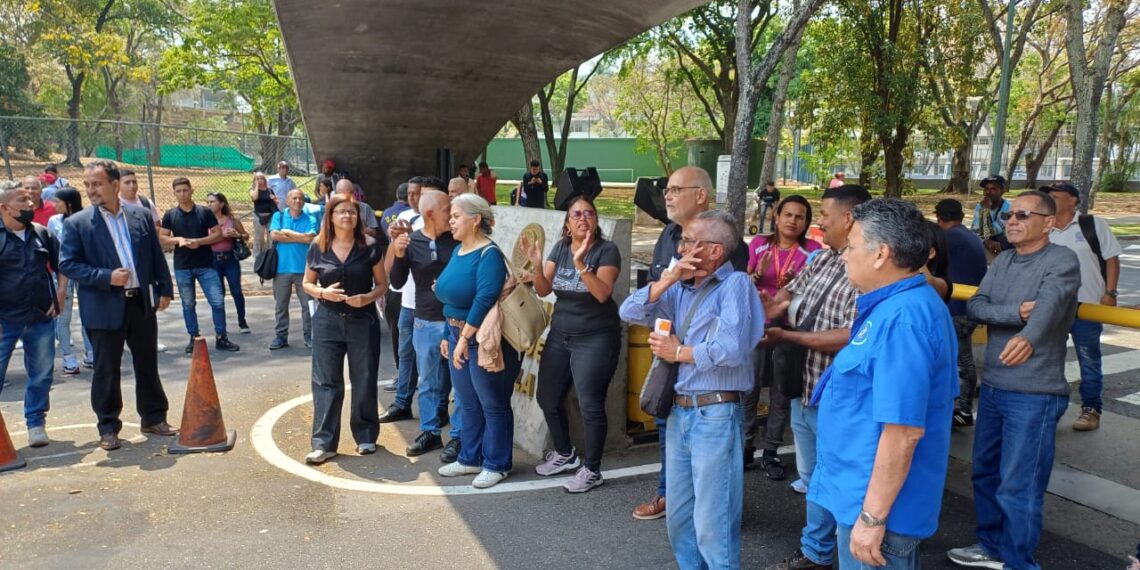Gremios exigen aumento del salario mínimo y no de los bonos para el 1° de Mayo