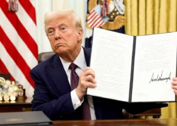 Primeros 100 días de Trump: su giro migratorio amenaza con crear una crisis constitucional