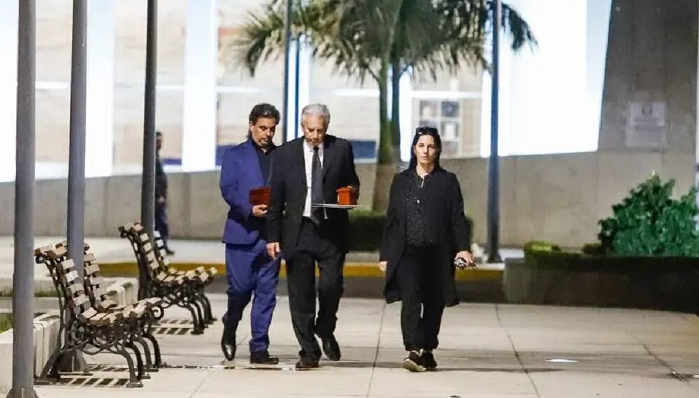 Cremaron los restos de Mario Vargas Llosa tras un velorio privado