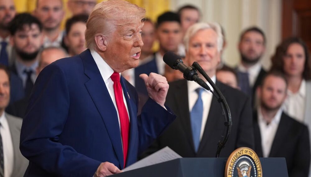 Trump postergó aranceles por 90 días a mayoría de países y los aumentó a 125% a China