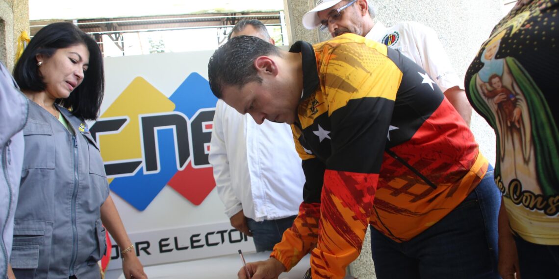 Juan Carlos Alvarado aspira la Gobernación del estado Táchira