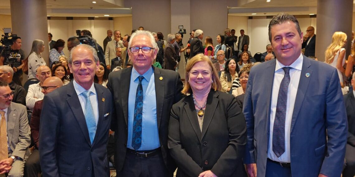 Luigi Pisella presentó al país sus propuestas de políticas públicas