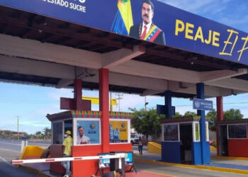 Reforzarán despliegue de atención en peajes, terminales terrestres y troncales