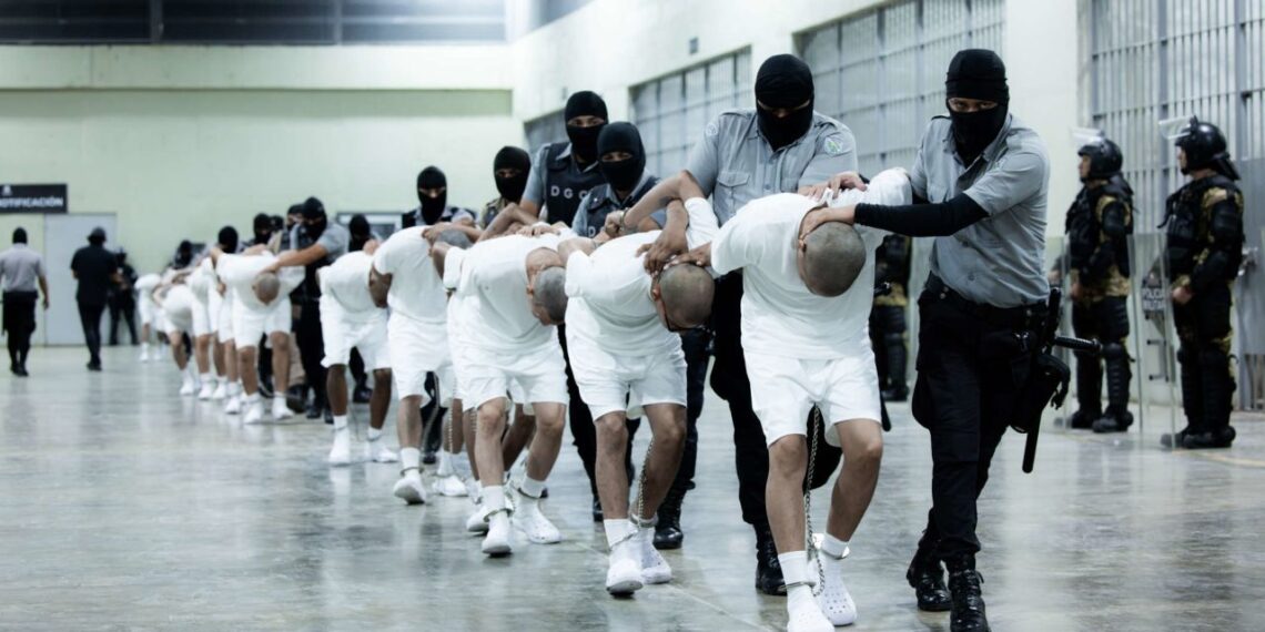 Jorge Rodríguez llama «payaso» a Bukele tras propuesta de canje de prisioneros