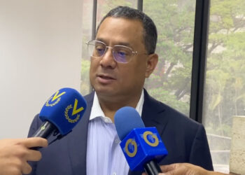 Diputado Ronderos: Guerra arancelaria de Trump   será como un «tiro en el pie».