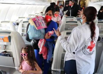 Arriban otros 315 migrantes venezolanos procedentes de México