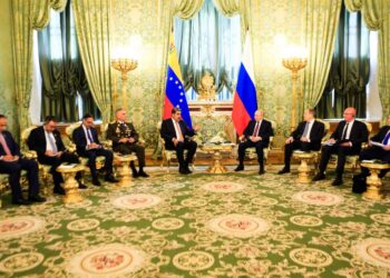 Vladimir Putin y Nicolás Maduro firmaron acuerdo de cooperación por 10 años