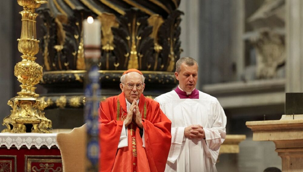 Cardenal decano desea fumata blanca la tarde de este jueves