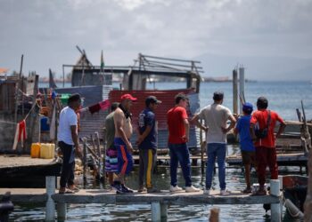 Migrantes retornan a Colombia usando nueva ruta por el Pacífico
