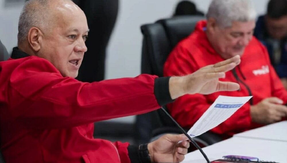 Cabello: “Quedarán para el basural de la historia quienes intentaron boicotear” las elecciones