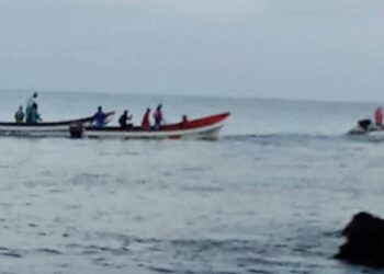 Buscan a tres pescadores desaparecidos en Ocumare de la Costa