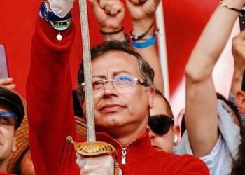 Petro convoca movilizaciones en Colombia tras rechazo del Senado a su consulta popular