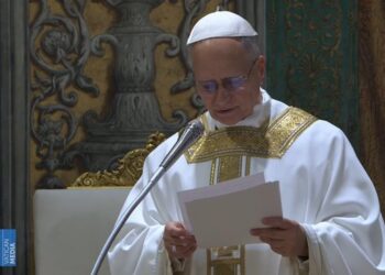 León XIV oficia su primera misa como papa