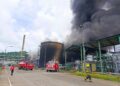 Ecuador declara «emergencia» en refinería Las Esmeraldas tras incendio que suspendió sus operaciones
