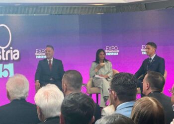 Venezuela mantiene su producción de petróleo:   Delcy Rodríguez