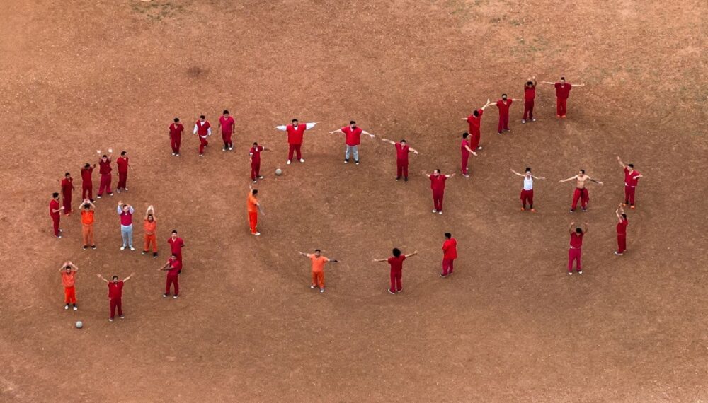 Gobierno de Trump pide a la Corte reanudar deportación de 176 venezolanos