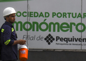 Gustavo Petro buscará que Ecopetrol compre a Monómeros