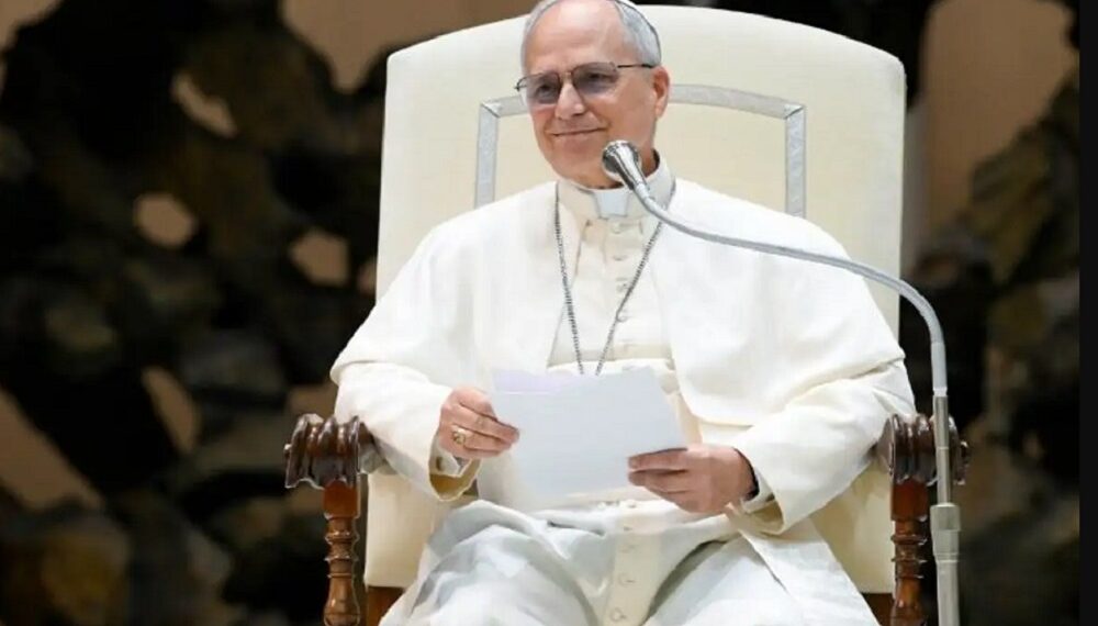 León XIV se compromete a «continuar y reforzar el diálogo» con los judíos